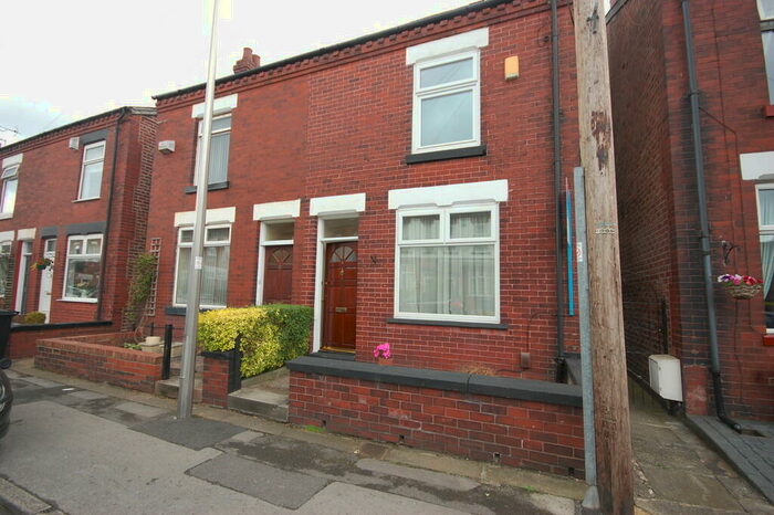 2 Bedroom Semi-Detached House To Rent In Westwood Road, Woodsmoor, SK2