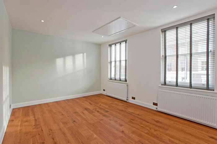 1 Bedroom Maisonette To Rent In Culford Mews, London, N1