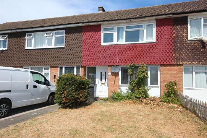 5 Bedroom Terraced House For Sale In Balliol Road, Bedford, MK42