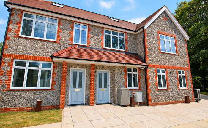 3 Bedroom Property To Rent In Kingswood Way, South Croydon, CR2