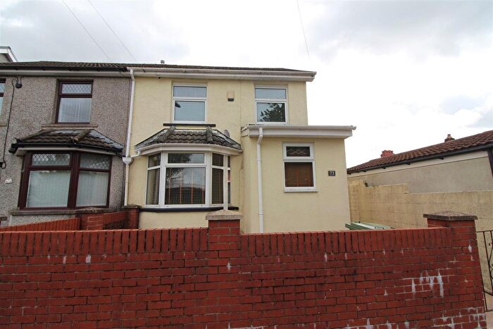 3 Bedroom Semi Detached House For Sale In Penybryn Avenue, Cefn Fforest, Blackwood, NP12