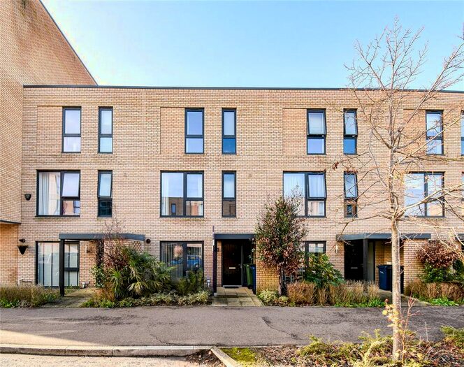 3 Bedroom Semi-Detached House To Rent In Whittle Avenue, Trumpington, Cambridge, CB2