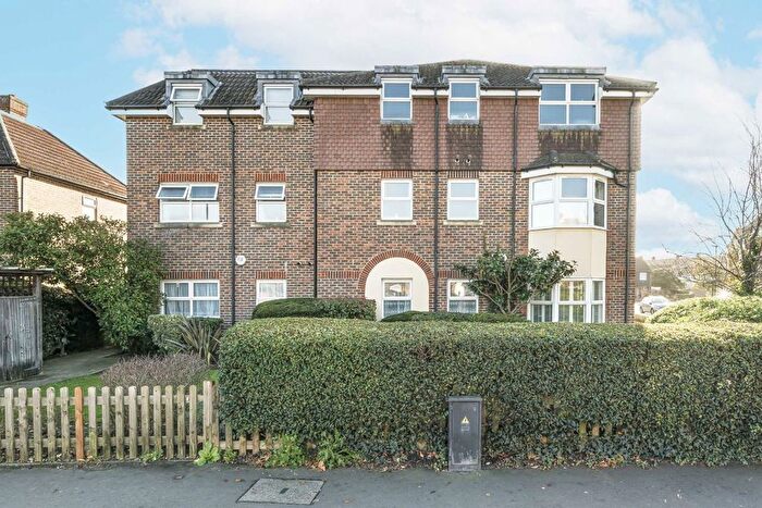 2 Bedroom Flat To Rent In Main Street, Feltham, TW13