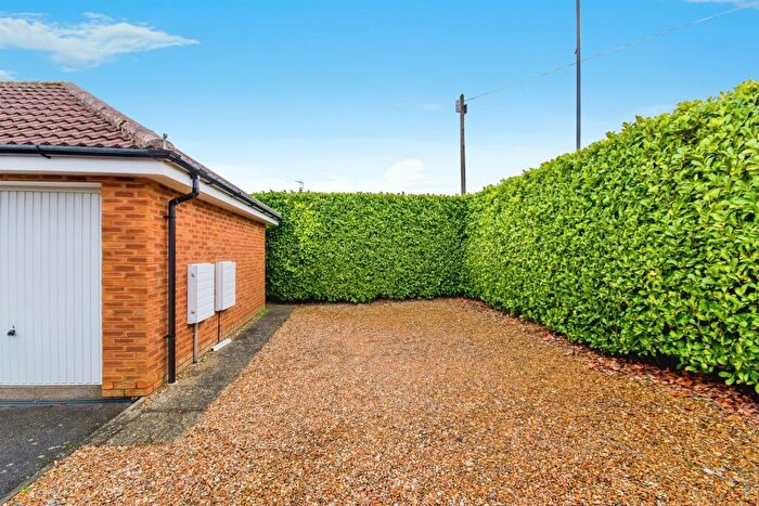 2 Bedroom Detached Bungalow For Sale In Nightingale Way, Sutton Bridge, Spalding, PE12