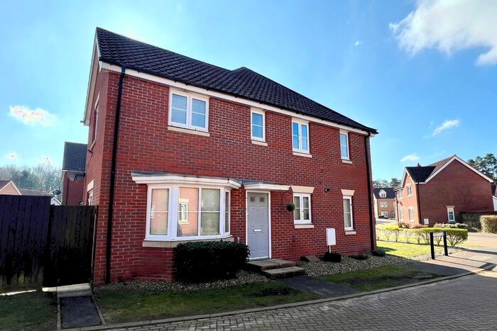 3 Bedroom Semi-Detached House To Rent In Cypress Close, Mildenhall, Bury St. Edmunds, IP28