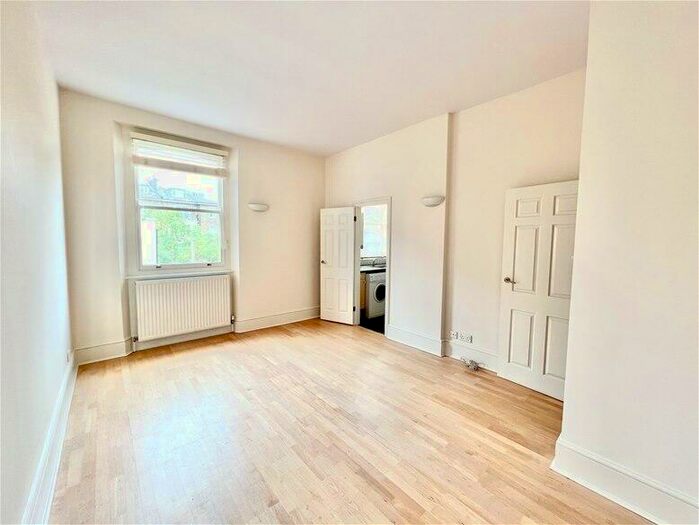 1 Bedroom Flat To Rent In Belsize Lane, Belsize Park, NW3
