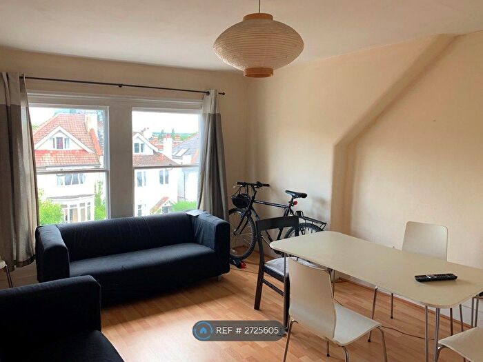 2 Bedroom Flat To Rent In London, London, N10