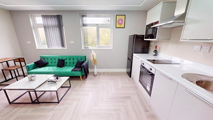 Studio To Rent In Park Hill Road, Harborne, B17