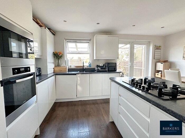 3 Bedroom Semi-Detached House For Sale In Hodgson Lane, Drighlington, BD11