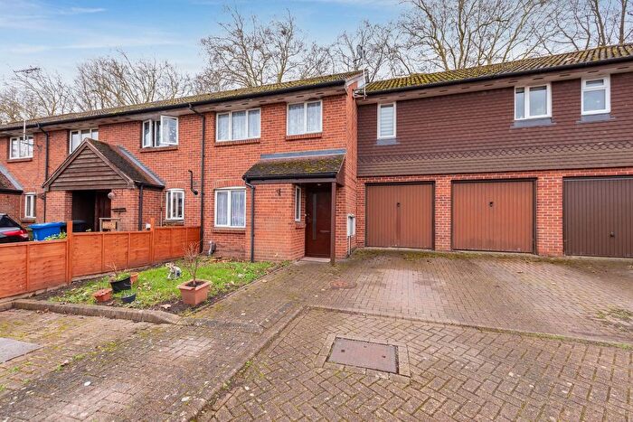 3 Bedroom Terraced House For Sale In Stonefield Park, Maidenhead, SL6