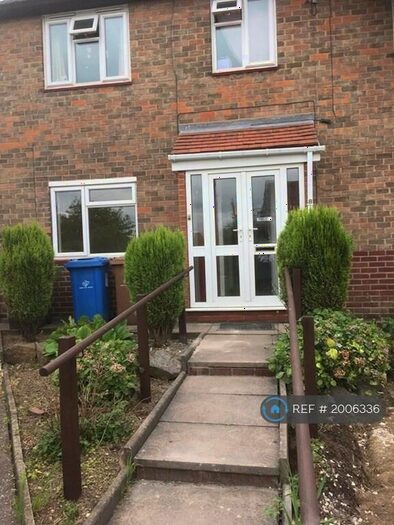 2 Bedroom Flat To Rent In Namur Close, Derby, DE22