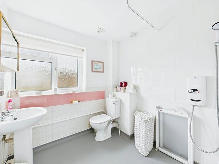 3 Bedroom Terraced House For Sale In Batchelor Green, Bursledon, Southampton, SO31