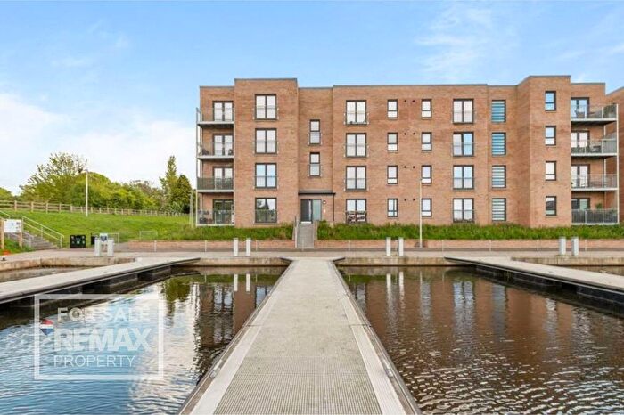 2 Bedroom Flat For Sale In Canal View, Winchburgh, EH52