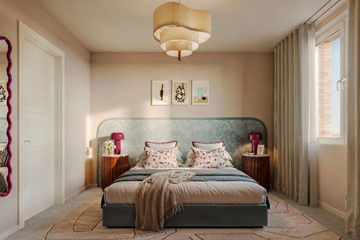 2 Bedroom Flat For Sale In "Tramways House - Apartment " At Rivermark, Leven Road, Poplar, E14