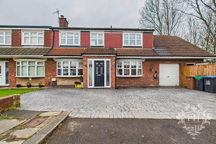 4 Bedroom Semi Detached House For Sale In Throckley Avenue, Middlesbrough, TS5