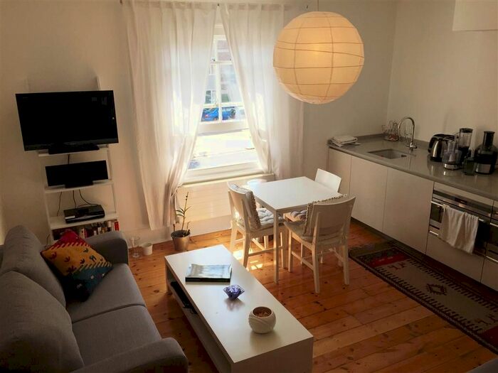 1 Bedroom Flat To Rent In Park View Court, Torrington Park, London, N12