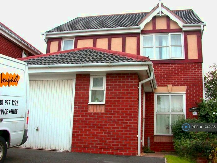 3 Bedroom Detached House To Rent In Vineyard Road, Birmingham, B31