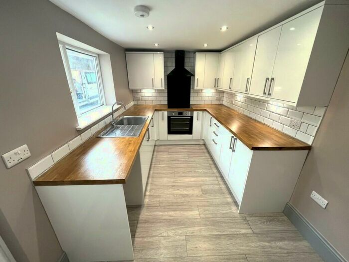 3 Bedroom End Of Terrace House To Rent In Waterloo Terrace, Ashton-on-ribble, PR2