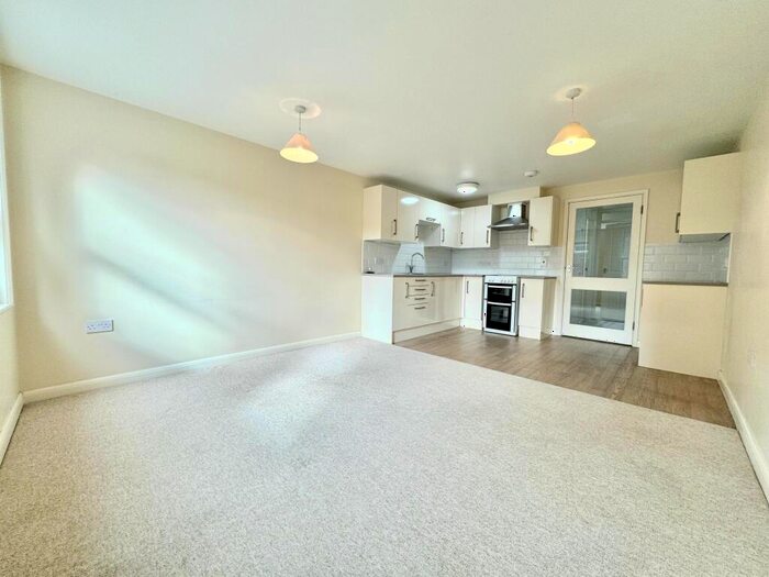 2 Bedroom Apartment To Rent In Turner Street, Ramsgate, CT11