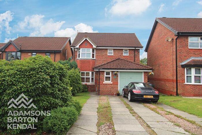 3 Bedroom Detached House For Sale In Oakshaw Drive, Norden, Rochdale, OL12