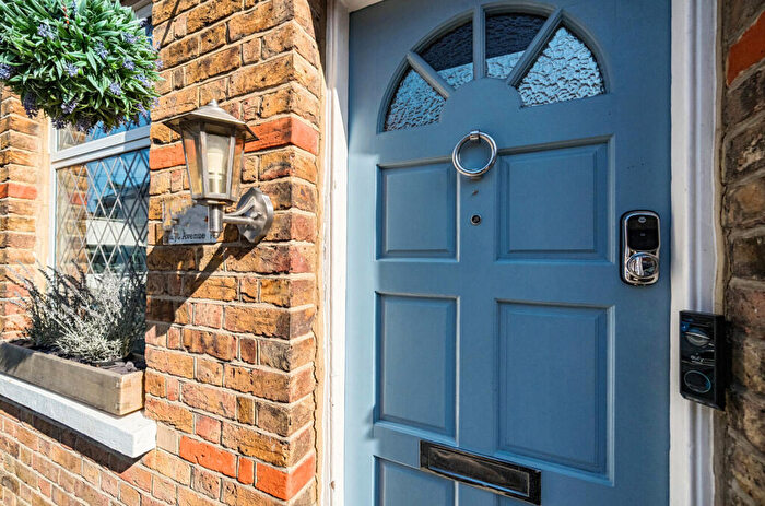 3 Bedroom Terraced House For Sale In Rays Avenue, Windsor, Berkshire, SL4