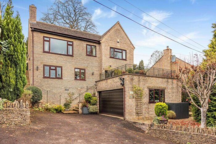 4 Bedroom Detached House For Sale In The Roundabouts, Brimscombe, Stroud, GL5