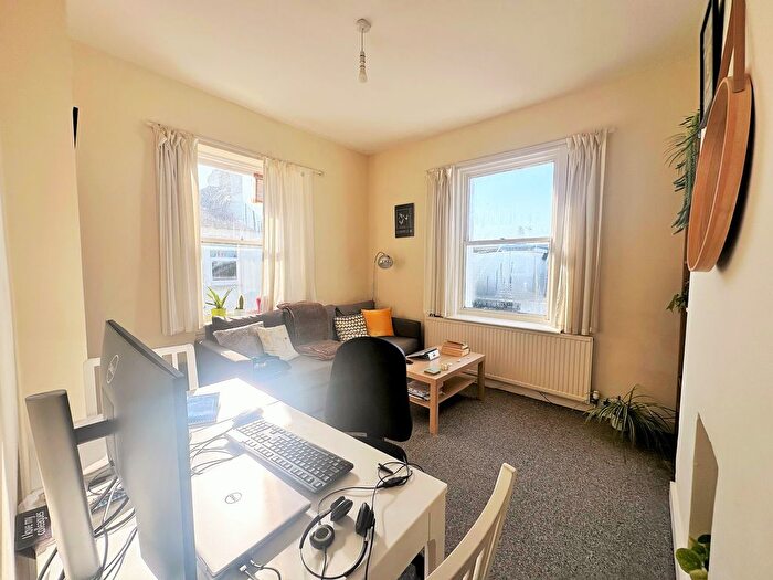 1 Bedroom Flat For Sale In Eastern Road, Brighton, BN2