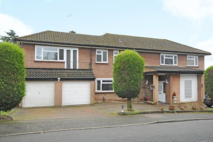 4 Bedroom Detached House To Rent In Fallowfield, Stanmore, HA7