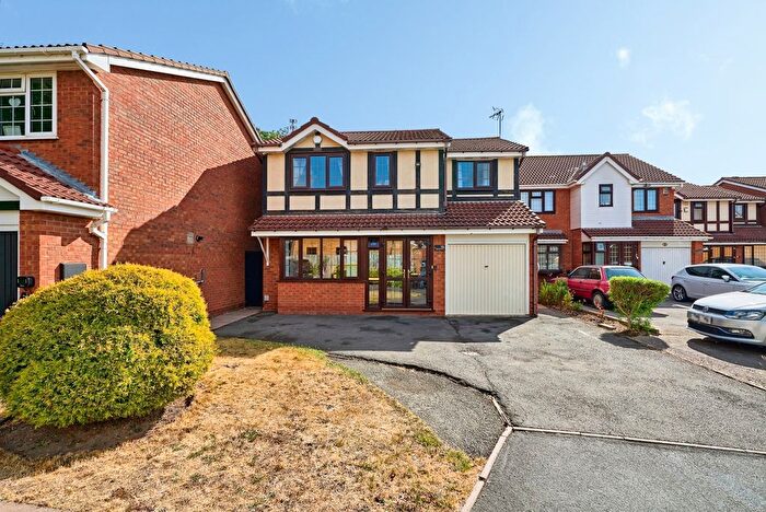 4 Bedroom Detached House For Sale In Betony Close, Walsall, West Midlands, WS5