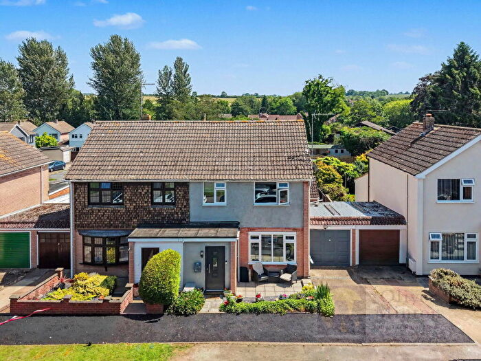 3 Bedroom Semi-Detached House For Sale In Vicarage Close, Standon, Herts, SG11