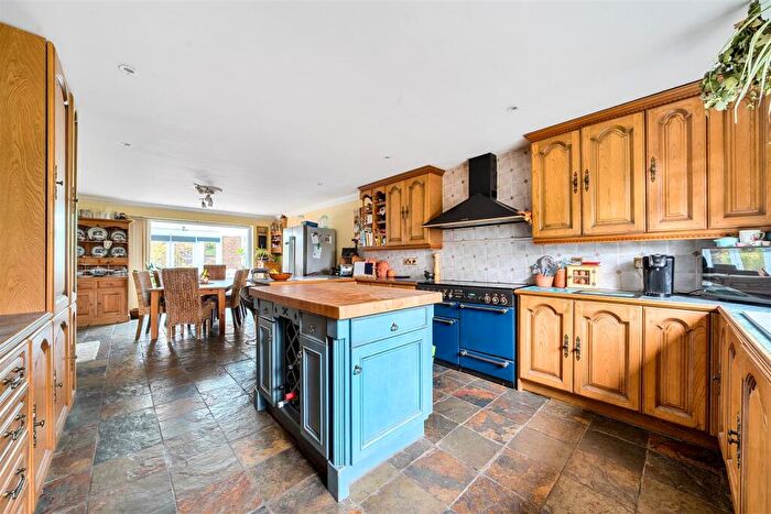 4 Bedroom Detached House For Sale In Arundel Road, Cliffsend, Ramsgate, CT12