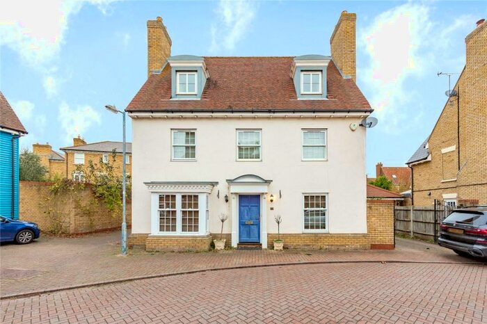 5 Bedroom Detached House To Rent In Billers Chase, Beaulieu Park, Chelmsford, Essex, CM1