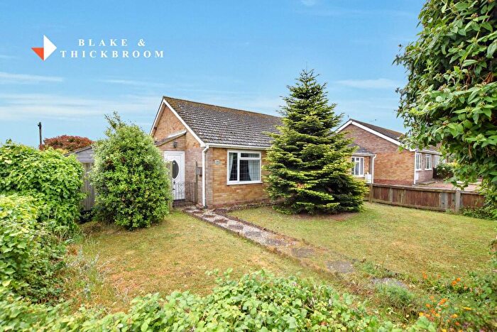 2 Bedroom Semi-Detached Bungalow For Sale In Sladburys Lane, Holland-on-Sea, Essex, CO15