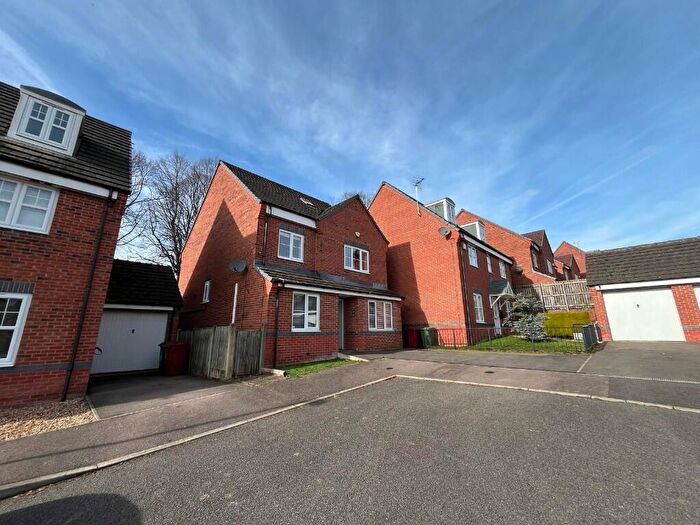 5 Bedroom Detached House For Sale In Chapel Close, DE55