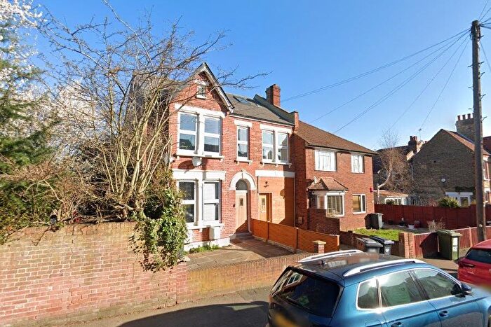 3 Bedroom Flat To Rent In Vancouver Road, London, SE23