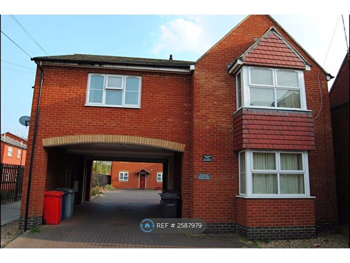 2 Bedroom Flat To Rent In York House, Kettering, NN16