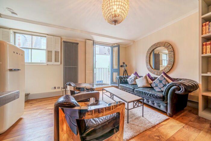 2 Bedroom Mews To Rent In Alba Place, London, W11