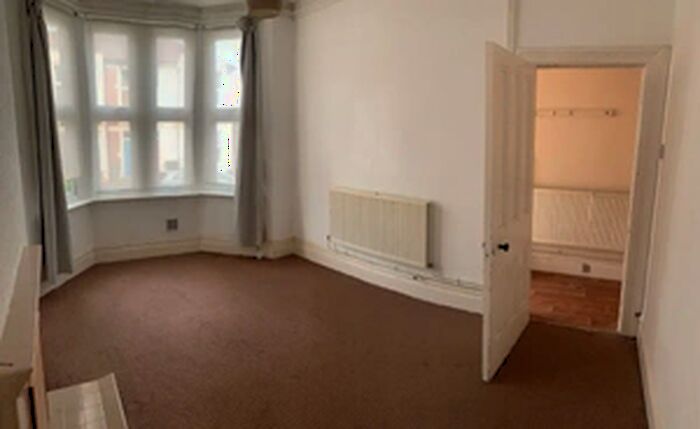 1 Bedroom House To Rent In Ashgrove Road, Bristol, BS7