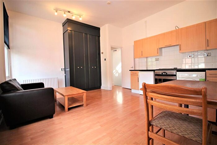 1 Bedroom Apartment To Rent In Evington Road, Off London Road, Leicester, LE2