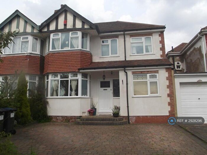 4 Bedroom Semi-Detached House To Rent In Quinton Road, Birmingham, B17
