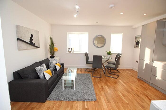 2 Bedroom Flat To Rent In Poppy House, Paynes Park, Hitchin, SG5