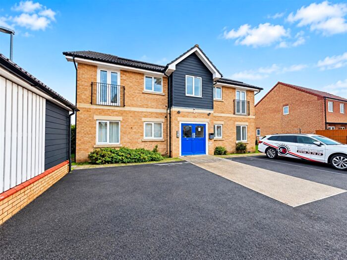2 Bedroom Flat To Rent In Sharman Way, Spalding, PE11