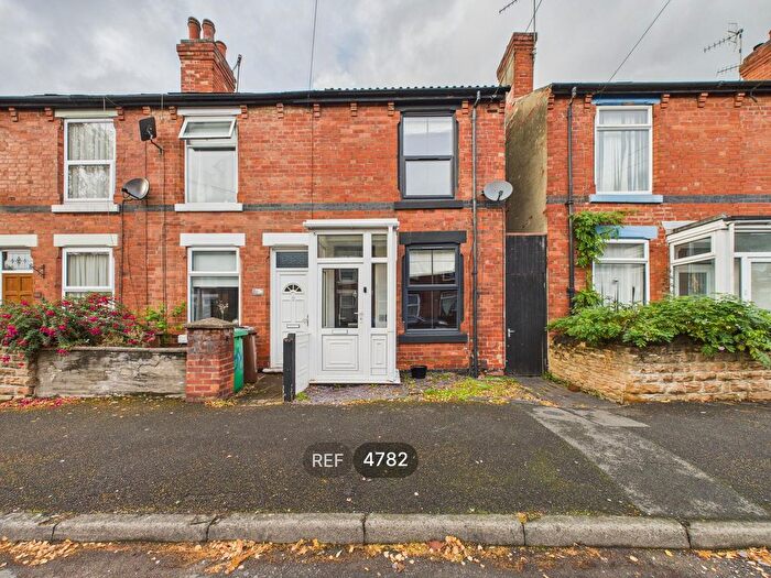 2 Bedroom End Terrace House To Rent In Ealing Avenue, Nottingham, NG6