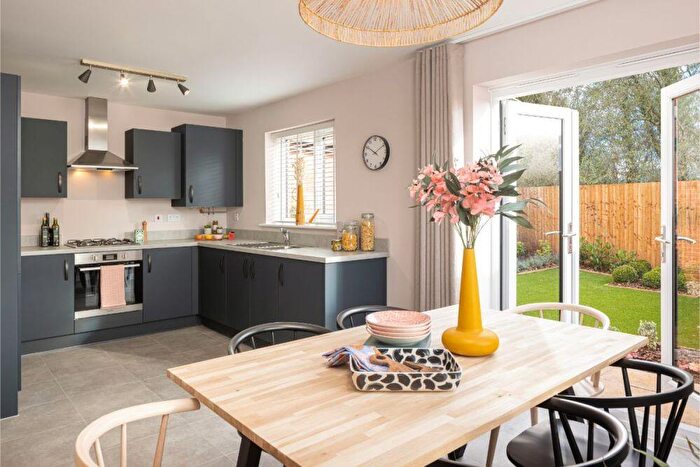 3 Bedroom Semi Detached House For Sale In Perrybrook Road, Brockworth, GL3