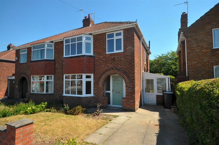 3 Bedroom Property To Rent In Newland Park Drive, York, YO10