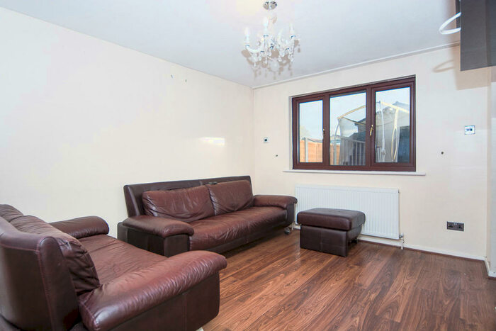 4 Bedroom Terraced House To Rent In Celadon Close, Enfield, EN3