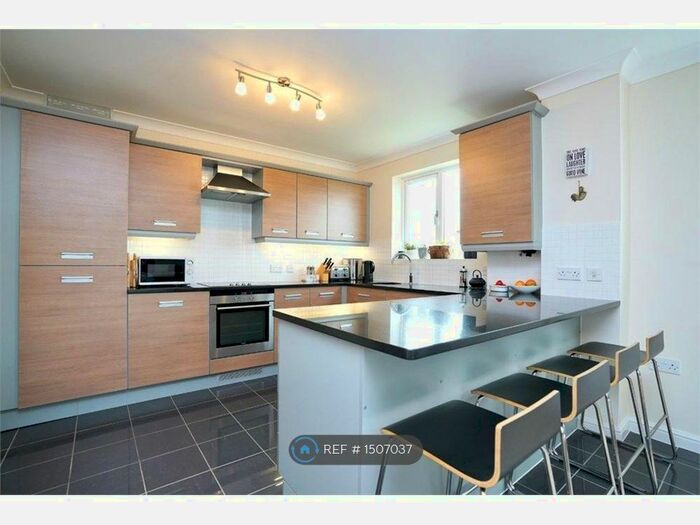 2 Bedroom Flat To Rent In Skipper Way, Little Paxton, St. Neots, PE19