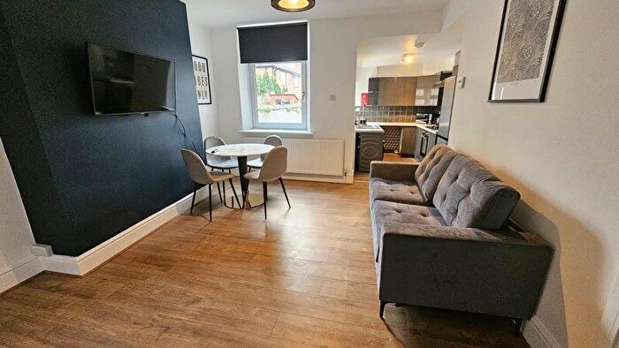 5 Bedroom House To Rent In Liverpool Road, Manchester, M30