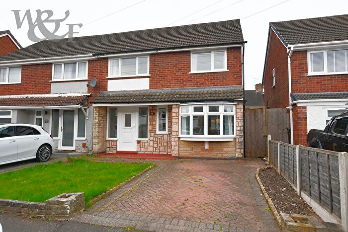 3 Bedroom Semi Detached House For Sale In Birch Croft, Birmingham, B24