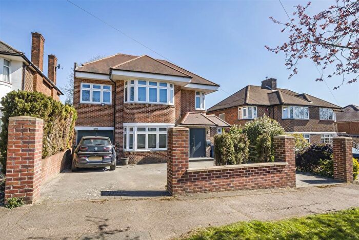 6 Bedroom Detached House To Rent In Edgwarebury Lane, Edgware, HA8